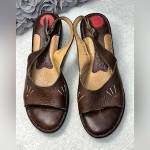 Ultimate comfort Lassen Leather Women Slingback Sandals 10.5